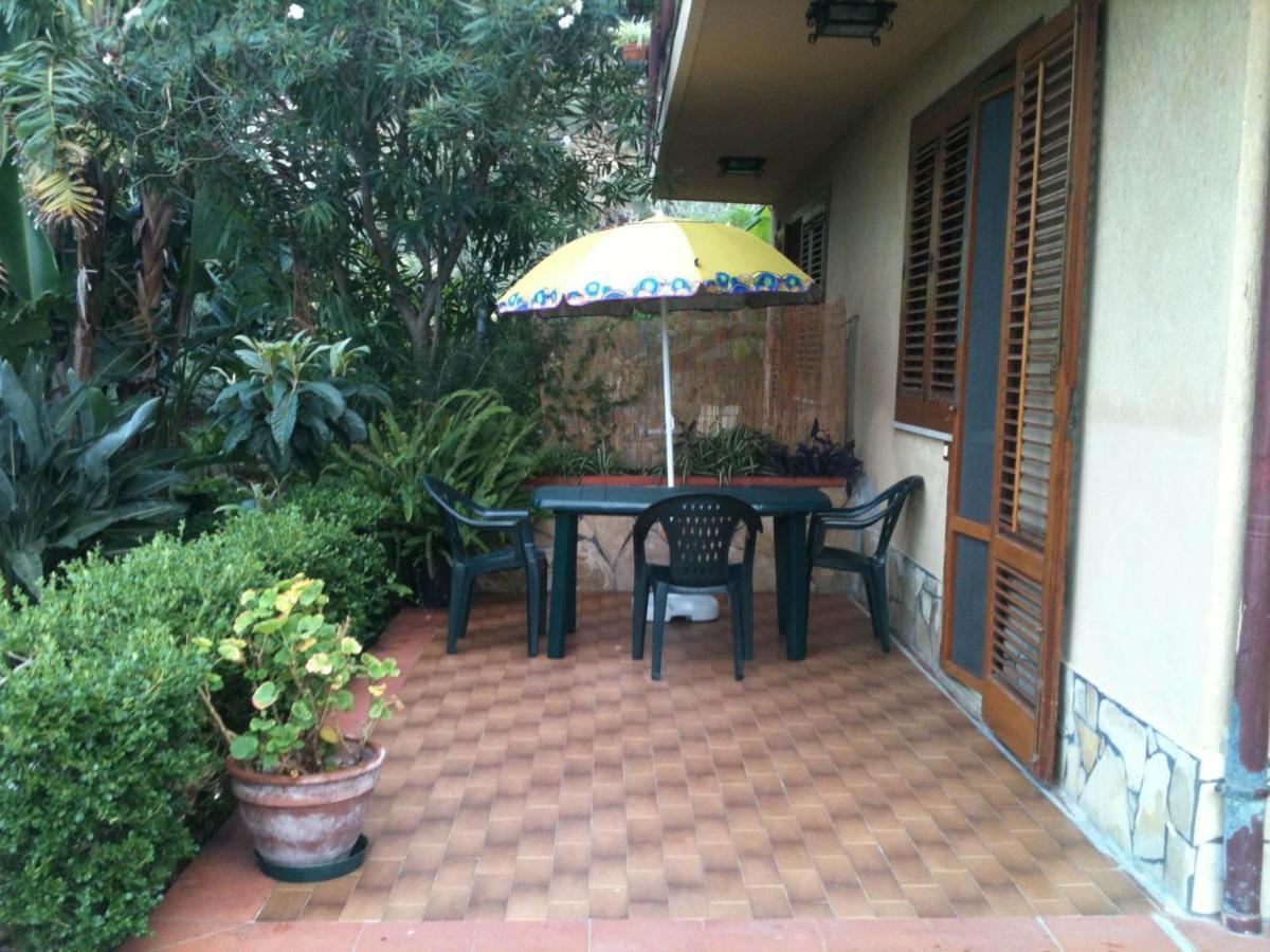 Stanza In Villa Con Giardino Vista Mare Cefalù Exterior foto