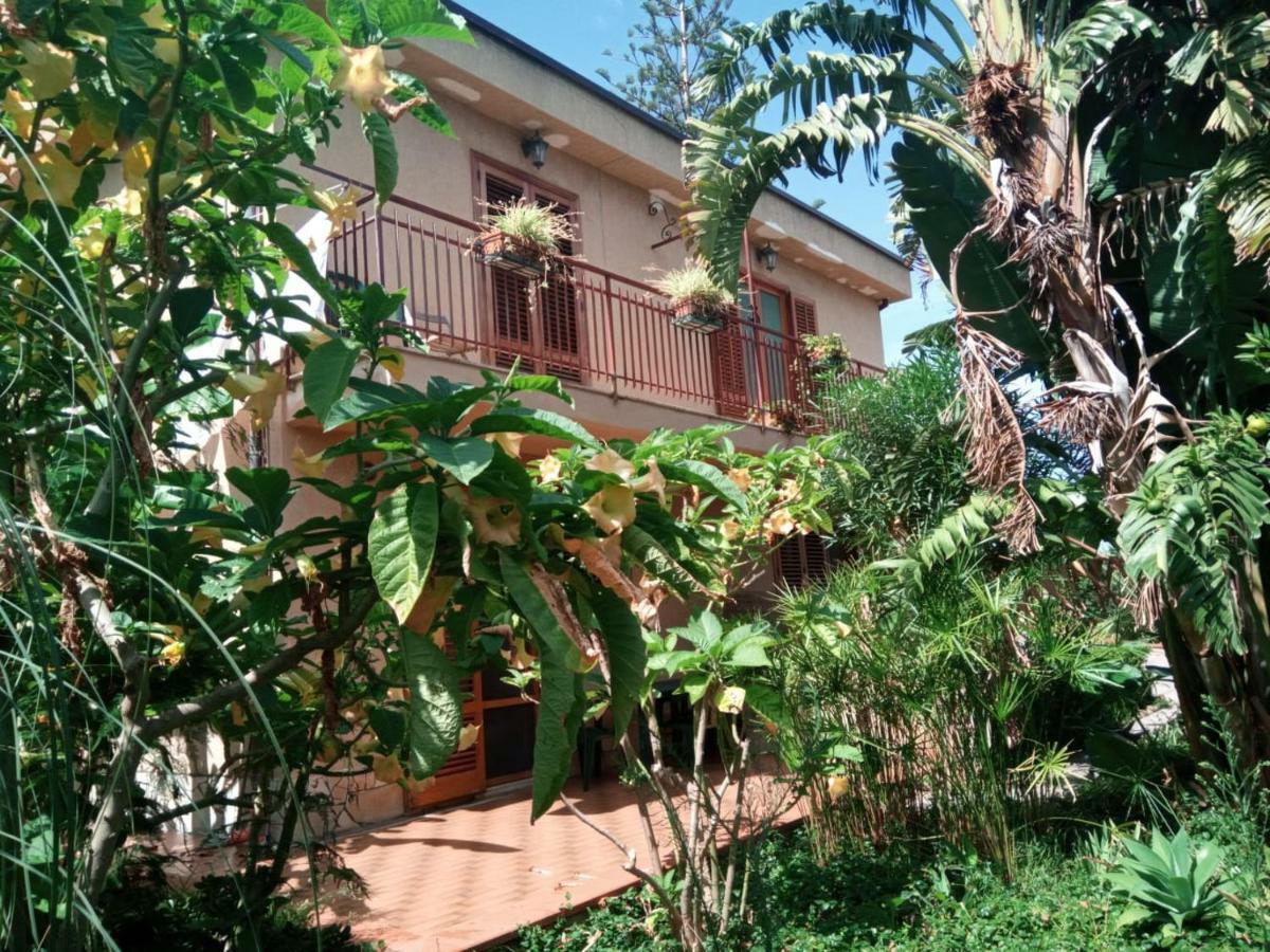 Stanza In Villa Con Giardino Vista Mare Cefalù Exterior foto
